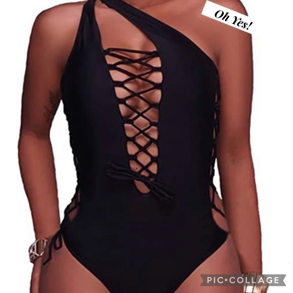 Sexy! Black! Black 1 Piece Swimsuit